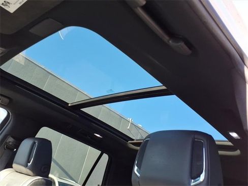 Used 2023 Cadillac Escalade Premium Luxury image 13