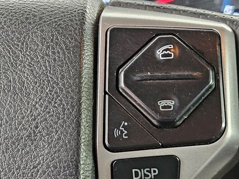 Used 2018 Toyota 4Runner SR5 w/ Preferred Accessory Package AWD/4WD image 25