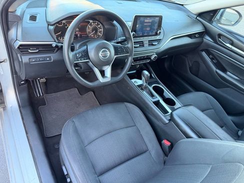Used 2021 Nissan Altima 2.5 SV FWD image 15