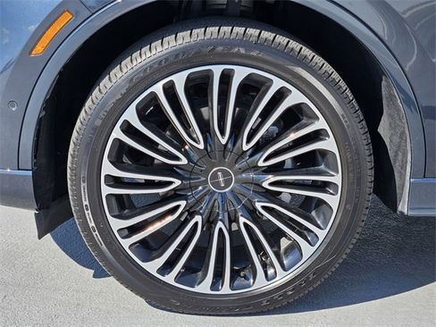 Certified 2024 Lincoln Aviator Black Label w/ Dynamic Handling Package image 10