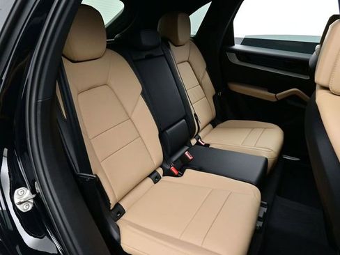 New 2026 Porsche Cayenne AWD/4WD image 16