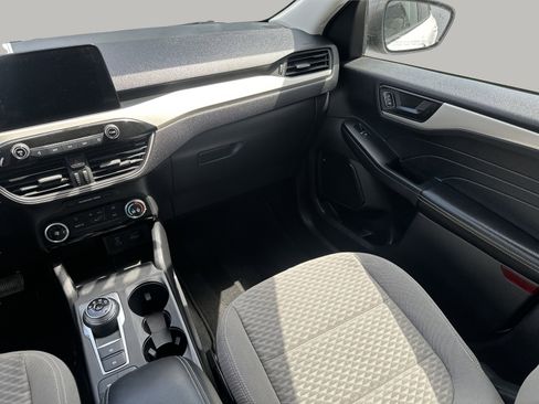 Used 2022 Ford Escape SE image 13