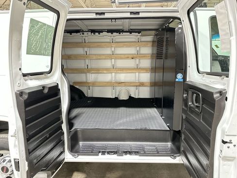Used 2024 GMC Savana 2500 w/ Driver Convenience Package image 23