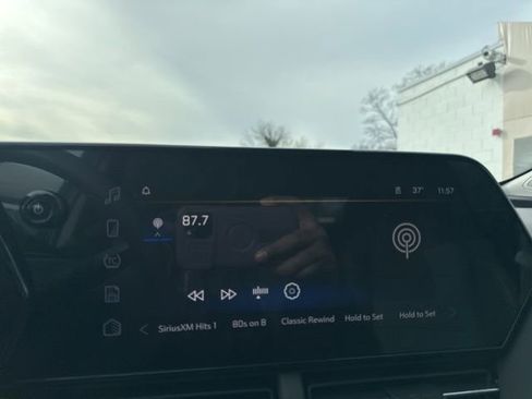 New 2026 Chevrolet Trax LT w/ Sunroof Package image 18