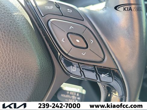 Used 2019 Toyota C-HR XLE FWD image 26
