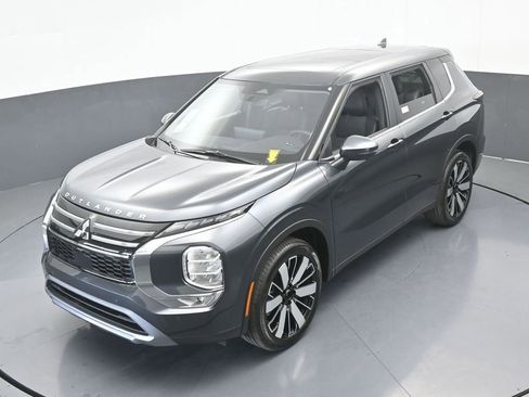 New 2026 Mitsubishi Outlander SE image 49