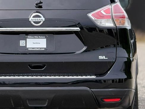 Used 2015 Nissan Rogue SL w/ SL Premium Package FWD image 14