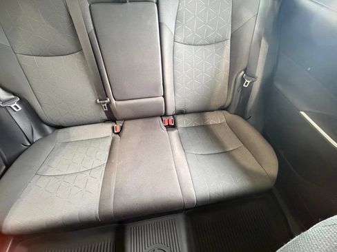 Used 2025 Toyota RAV4 XLE AWD/4WD image 15