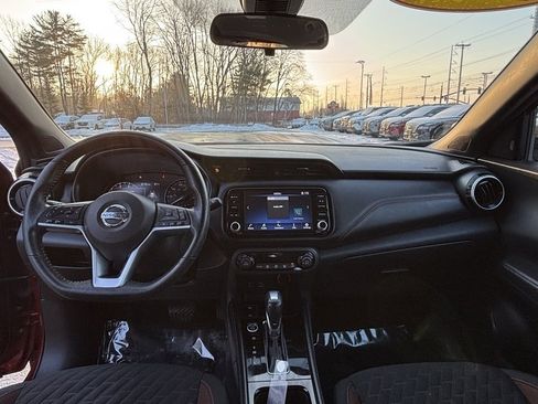 Used 2021 Nissan Kicks SR image 17