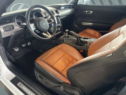 Used 2023 Ford Mustang GT Premium image 9