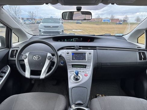 Used 2015 Toyota Prius Two image 18