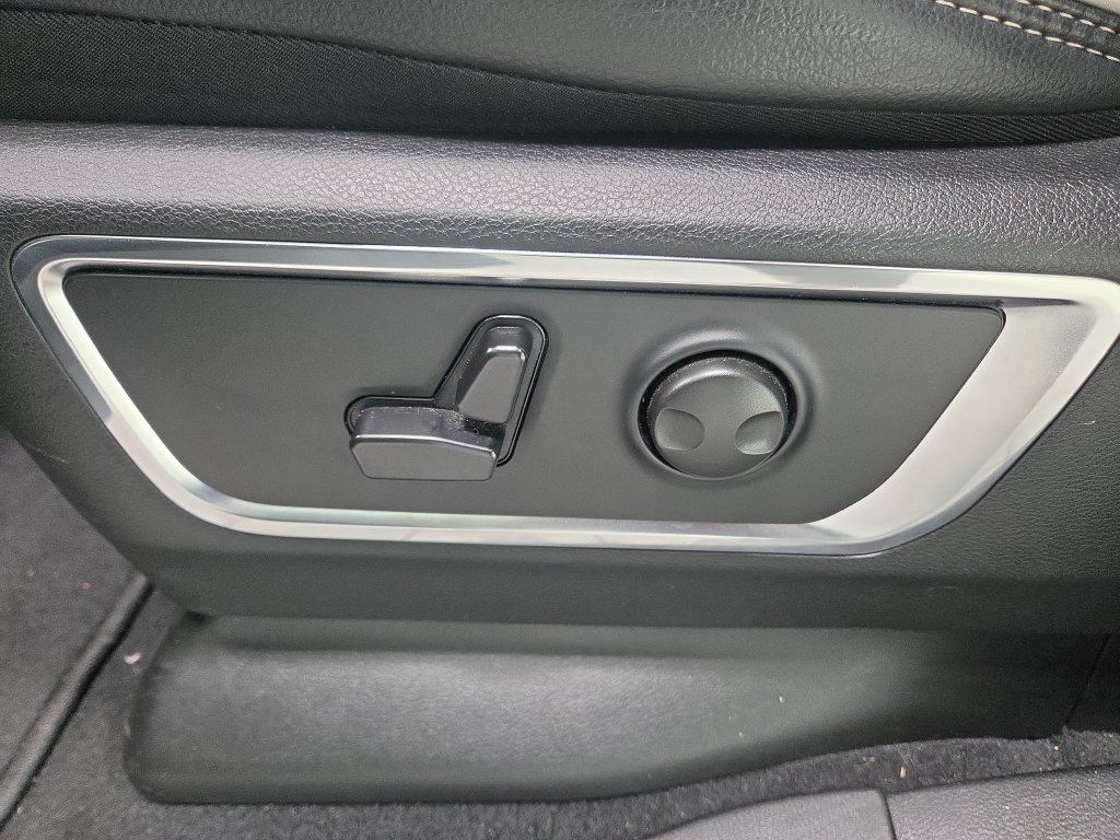 Used 2026 RAM 1500 Laramie AWD/4WD image 28