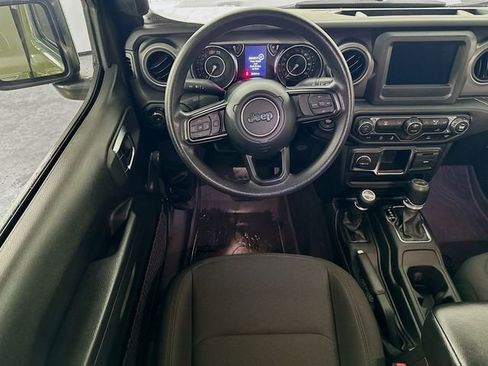 Used 2023 Jeep Wrangler Willys image 24