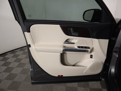 Certified 2026 Mercedes-Benz GLB 250 image 25