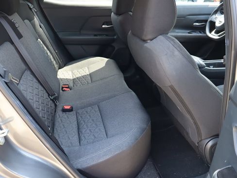 Used 2025 Nissan Kicks SV w/ Charging Package AWD/4WD image 17