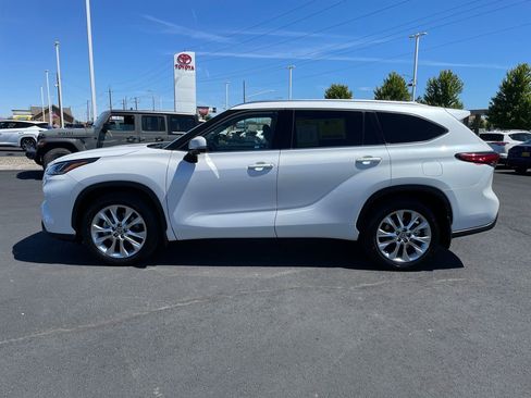 Used 2023 Toyota Highlander Limited AWD/4WD image 6