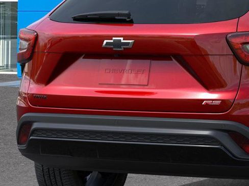New 2026 Chevrolet Trax RS w/ Sunroof Package image 35
