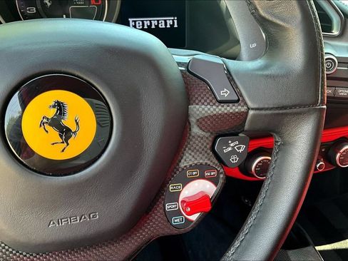Used 2019 Ferrari 488 GTB RWD image 12