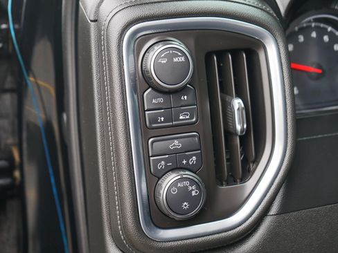 Used 2020 Chevrolet Silverado 1500 LT AWD/4WD image 15