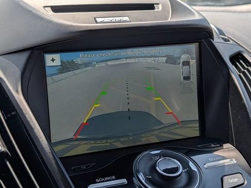 Used 2018 Ford Escape Titanium AWD/4WD image 25