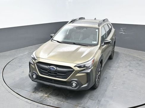 Used 2025 Subaru Outback Onyx Edition image 18