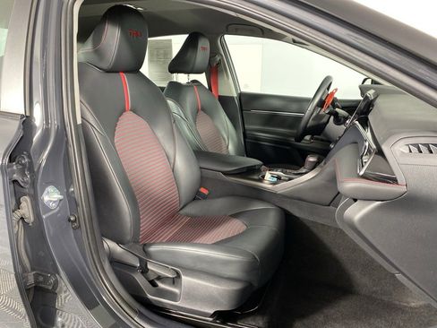 Used 2023 Toyota Camry XSE image 3