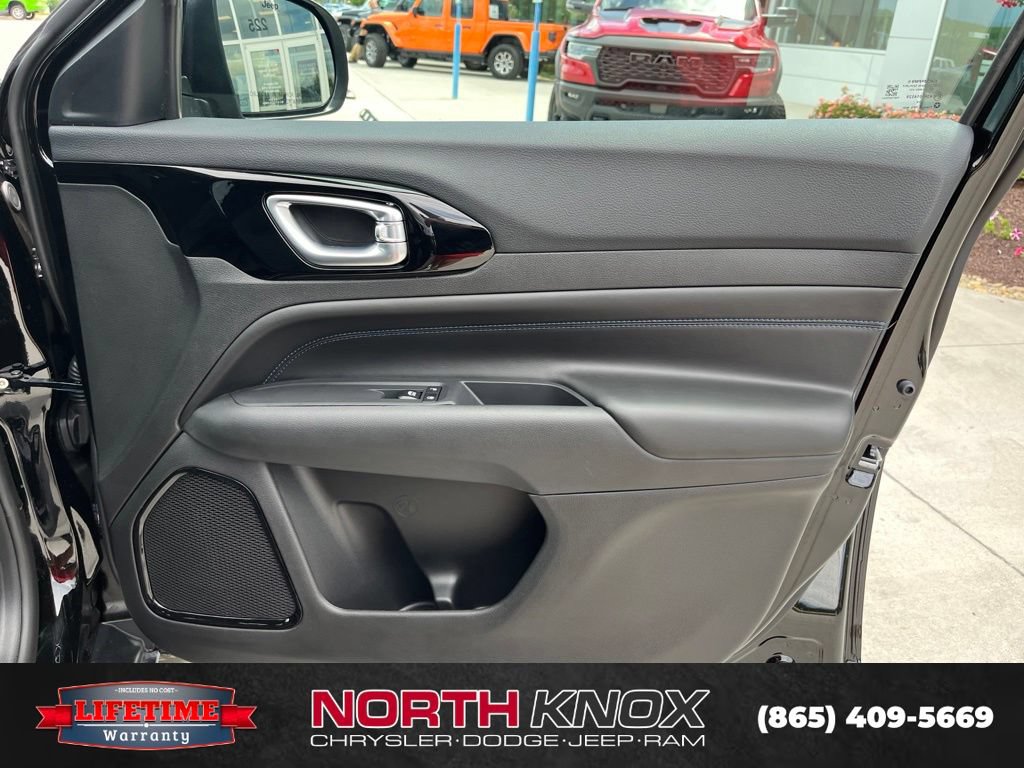 New 2026 Jeep Compass Latitude AWD/4WD image 29