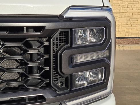 Used 2023 Ford F350 Lariat w/ Lariat Ultimate Package AWD/4WD image 20