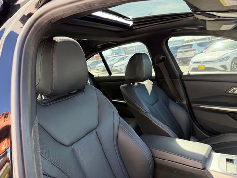 Used 2022 BMW 330i Sedan w/ Driving Assistance Package image 20