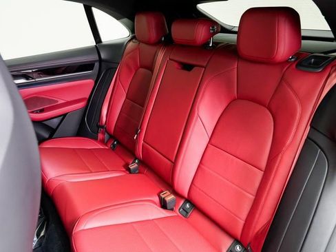 New 2026 Porsche Macan 4 Electric image 25