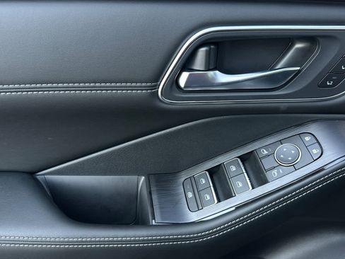 New 2026 Nissan Rogue Platinum image 13