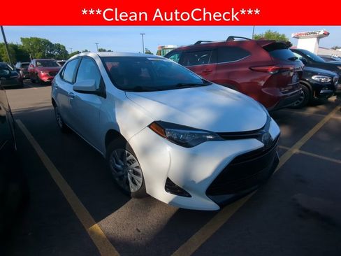 Used 2019 Toyota Corolla LE FWD image 3