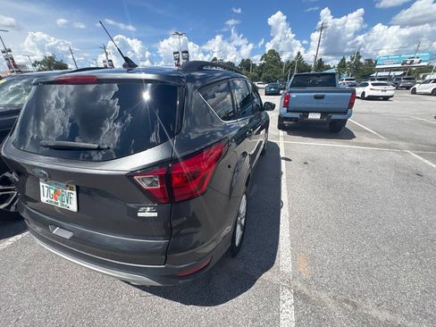 Used 2019 Ford Escape SEL FWD image 18