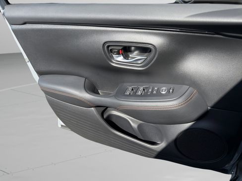 Used 2025 Honda HR-V Sport image 26