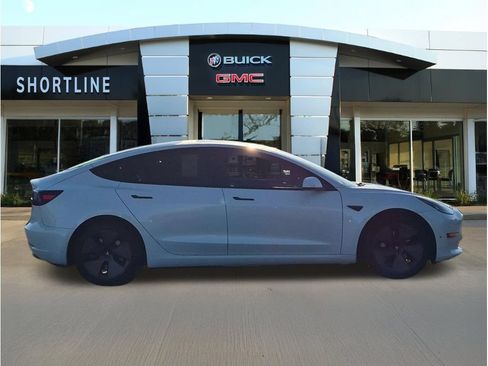 Used 2021 Tesla Model 3 Standard Range Plus RWD image 2