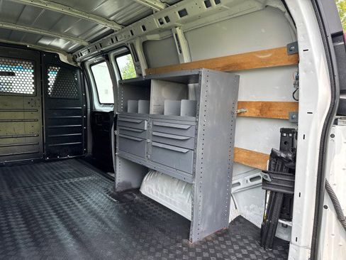 Used 2020 Chevrolet Express 2500 w/ Driver Convenience Package image 8
