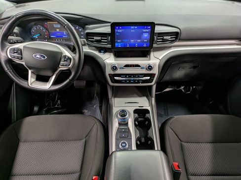 Used 2023 Ford Explorer XLT image 22