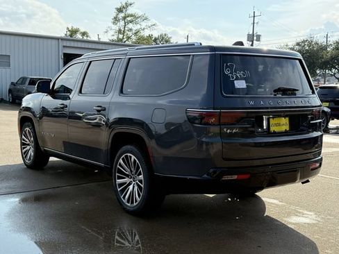 New 2025 Jeep Wagoneer L Series II AWD/4WD image 5