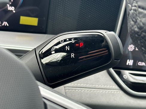 New 2026 Volkswagen Tiguan SE R-Line image 20