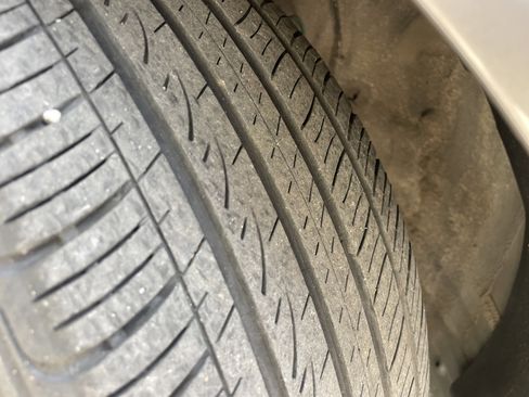 Used 2023 Hyundai Elantra Limited image 32