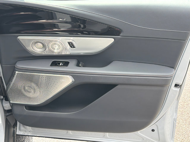 New 2026 Lincoln Nautilus Reserve AWD/4WD image 15