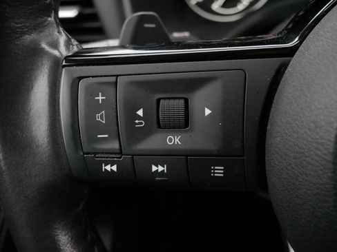 Used 2023 Nissan Rogue SL image 26