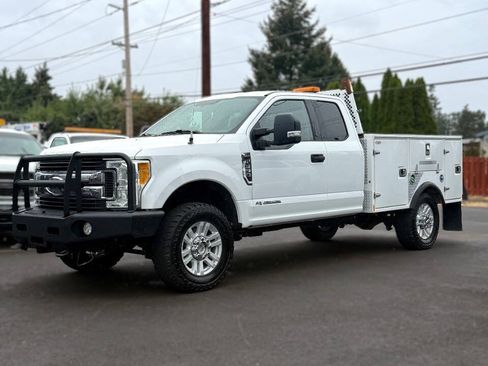 Used 2017 Ford F350 XLT w/ XLT Value Package AWD/4WD image 45