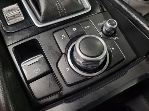 Used 2018 MAZDA MAZDA3 Sport w/ Preferred Equipment Package image 16