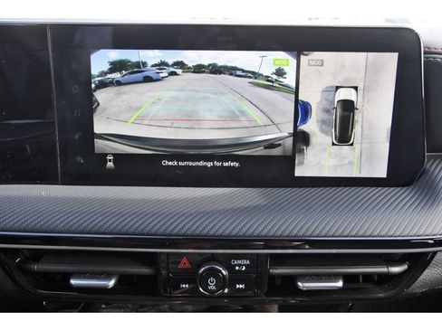 Certified 2025 Nissan Kicks SR FWD image 23