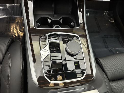 New 2026 BMW X5 xDrive50e w/ Climate Comfort Package image 23