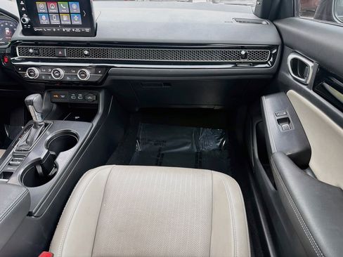 Used 2023 Honda Civic Sport Touring image 17