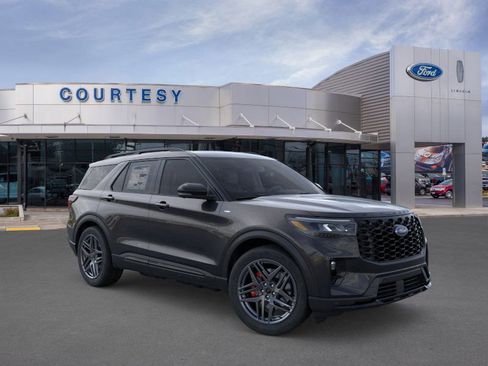New 2026 Ford Explorer ST-Line w/ ST-Line Street Pack image 7
