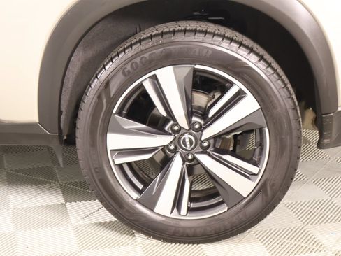Used 2023 Nissan Rogue SL FWD image 19