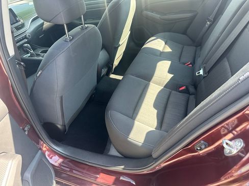 Used 2025 Nissan Altima 2.5 SV FWD image 19